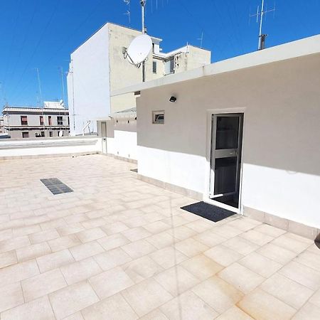 Ferienwohnung La Terrazza Tra I Tetti Studio - Bari Centro Exterior foto