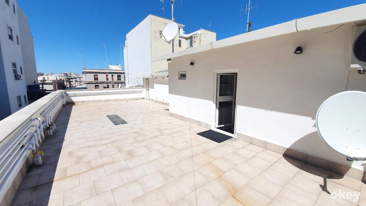 Ferienwohnung La Terrazza Tra I Tetti Studio - Bari Centro Exterior foto