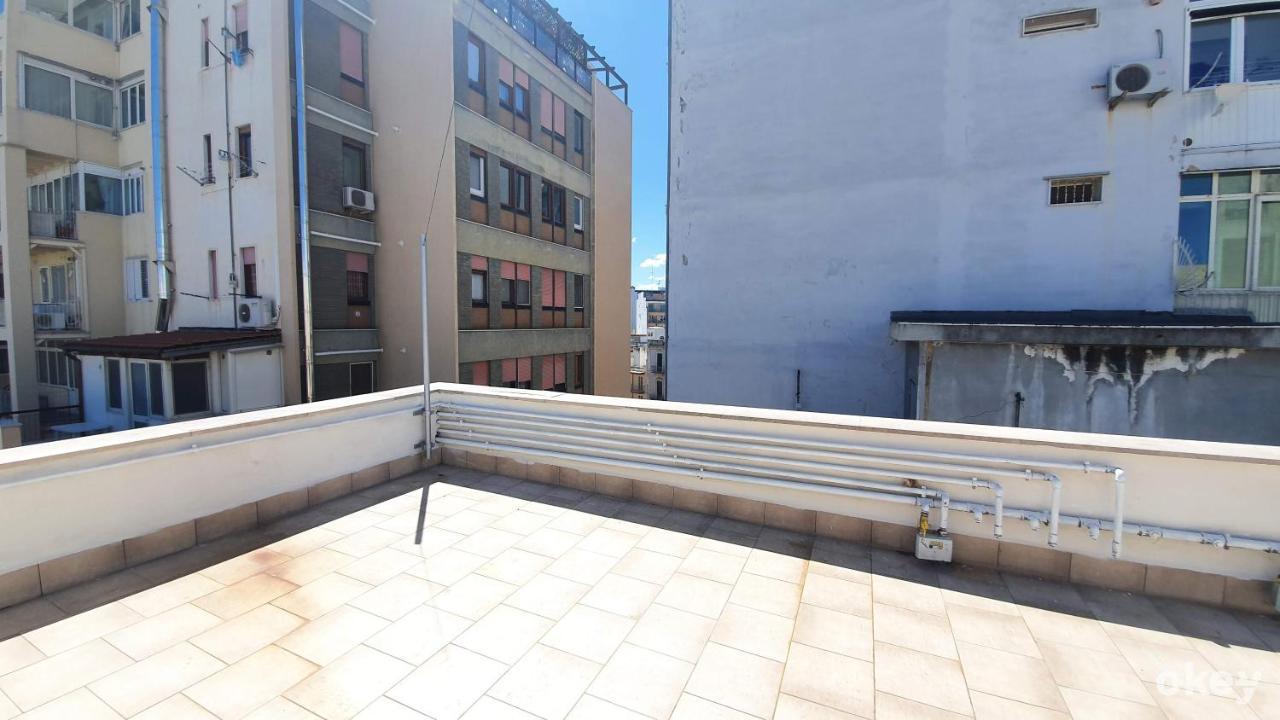 Ferienwohnung La Terrazza Tra I Tetti Studio - Bari Centro Exterior foto